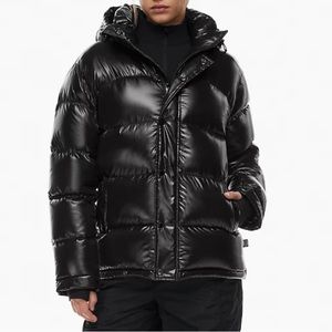 Aritzia TNA Super Puff, black, Hi-Gloss, size M